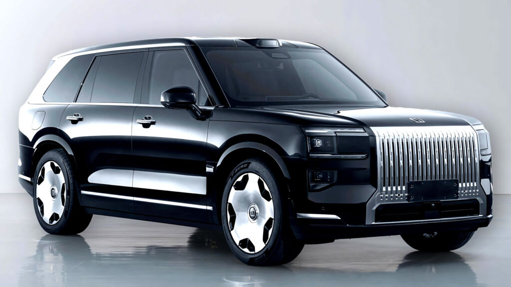 Zeekr 9X Packs A Record-Breaking Battery And Mind-Bending Hypercar Power In A Hybrid SUV