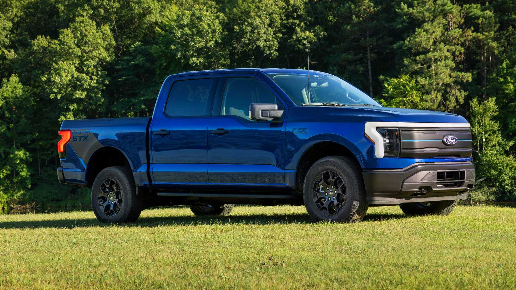2026-f-150-lightning-stx-01-front-quarter 2026-f-150-lightning-stx-01-front-quarter