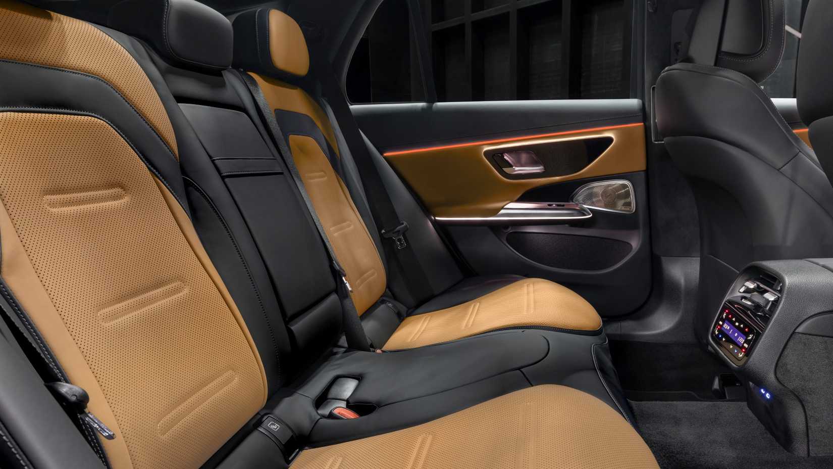 2026 Mercedes-AMG E 53 Hybrid Wagon Euro (4)