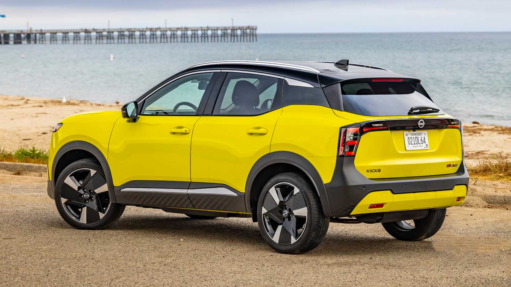 2026 Nissan Kicks Yellow Rear
