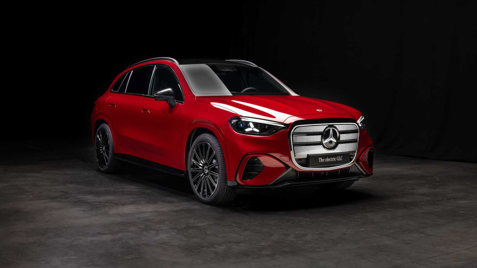 2027 Mercedes-Benz GLC front 3/4