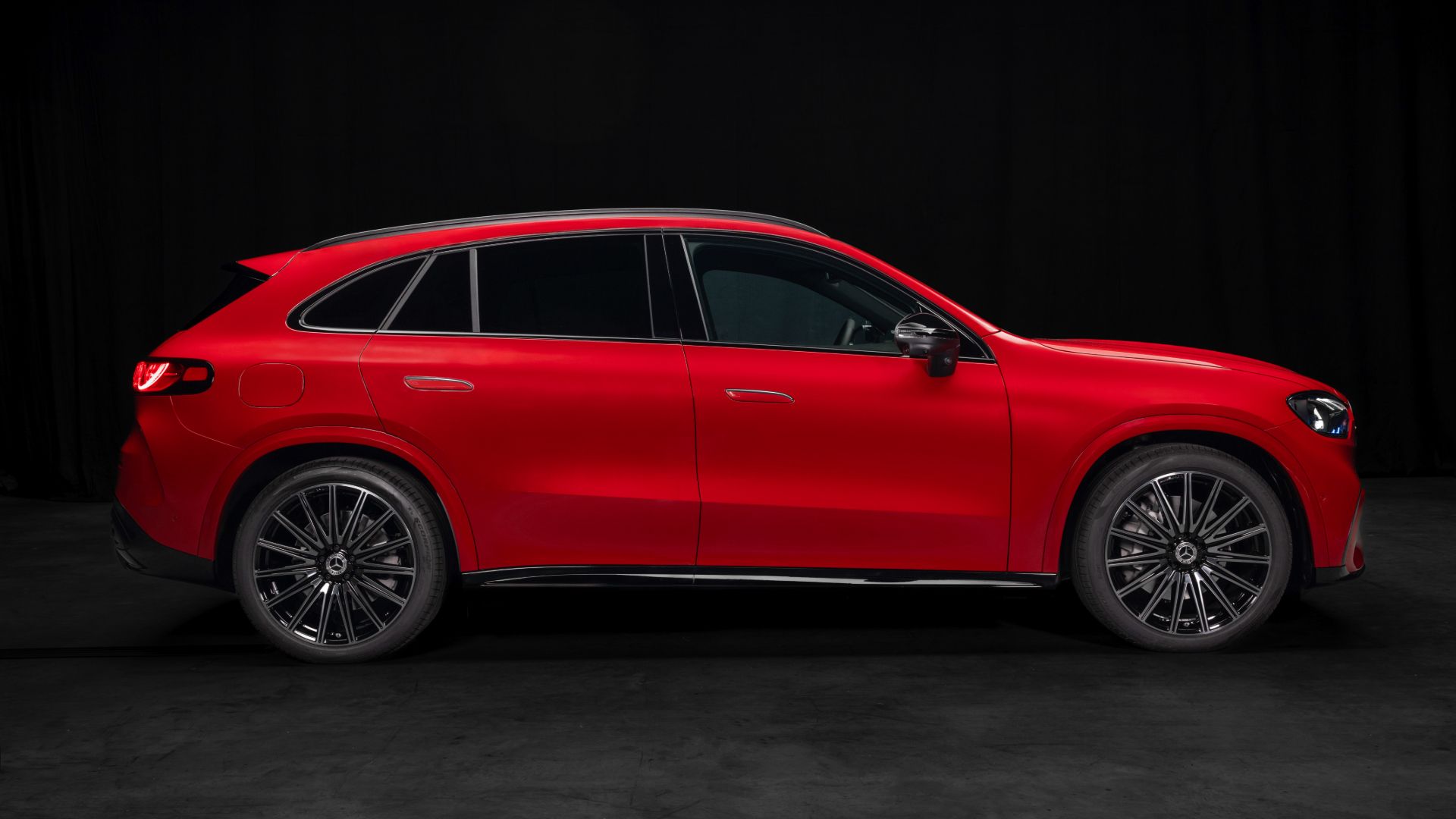 2027 Mercedes-Benz GLC side