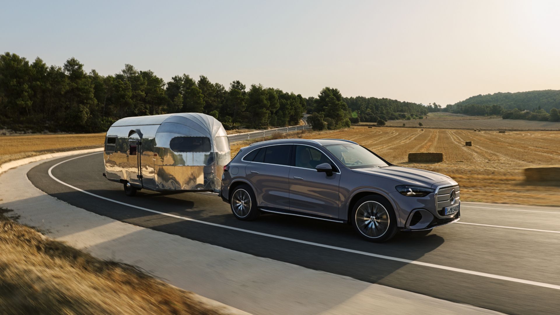 2027 Mercedes-Benz GLC towing