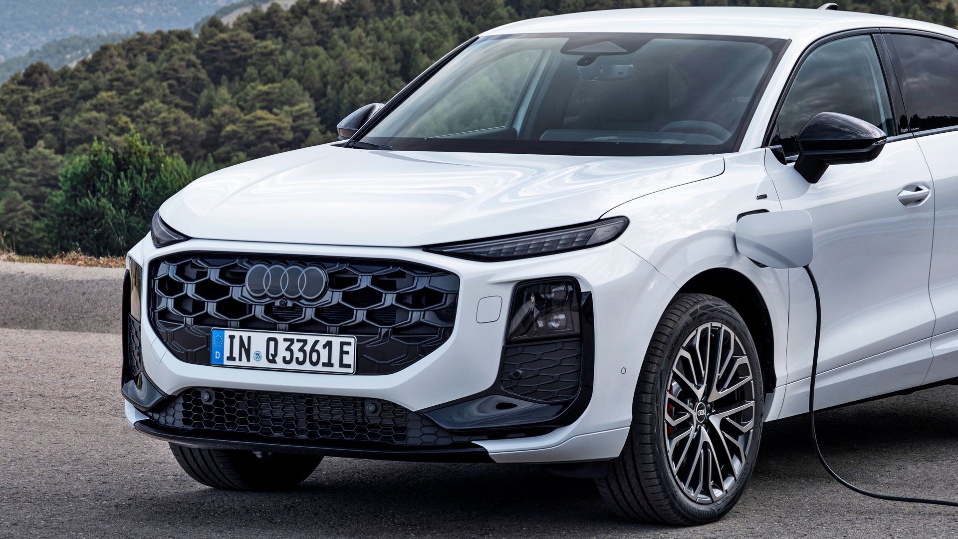 2025 Audi Q3 Sportback Close