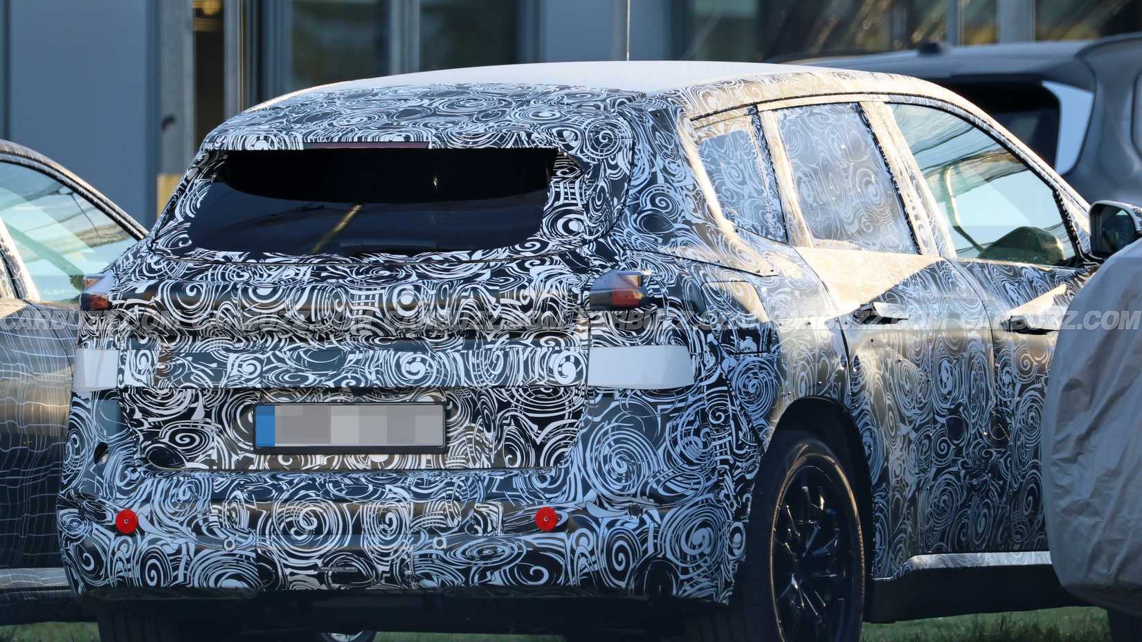 BMW X1 Spy Photos (4)