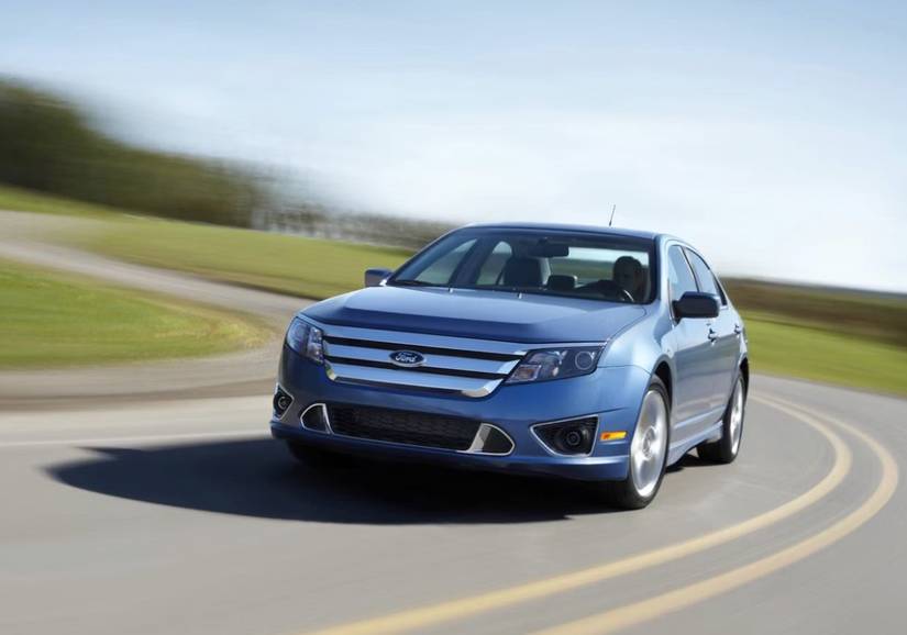 2010 Ford Fusion front