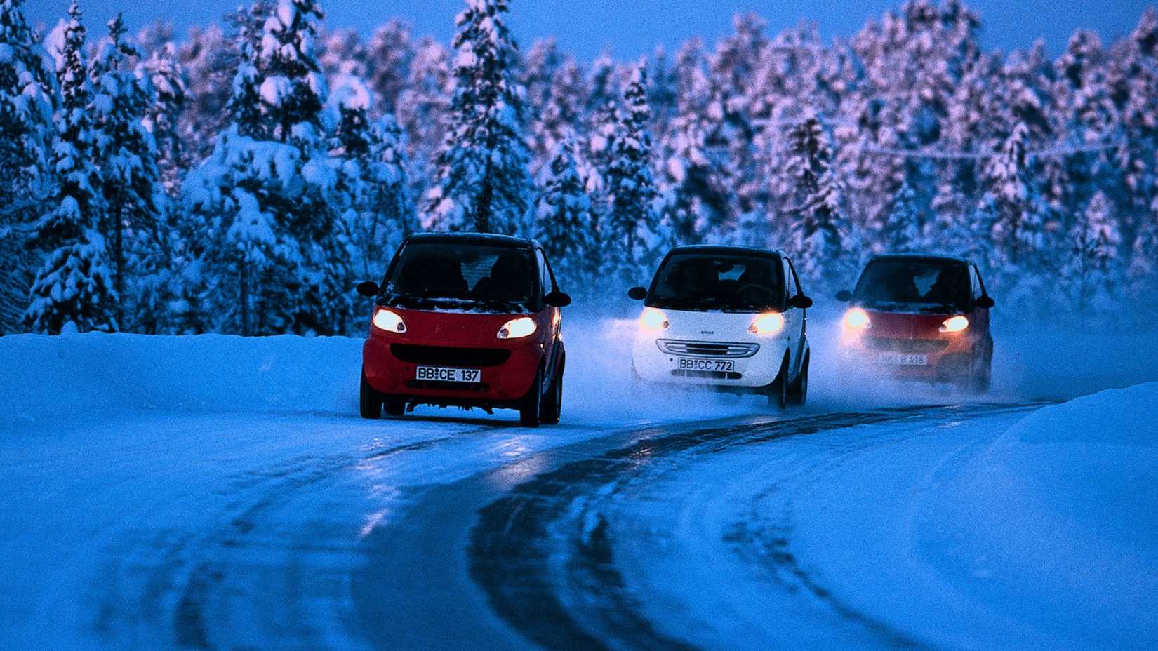 1998-smart-fortwo-front1 1998 Smart Fortwo 450 x3 Front View Snow Driving