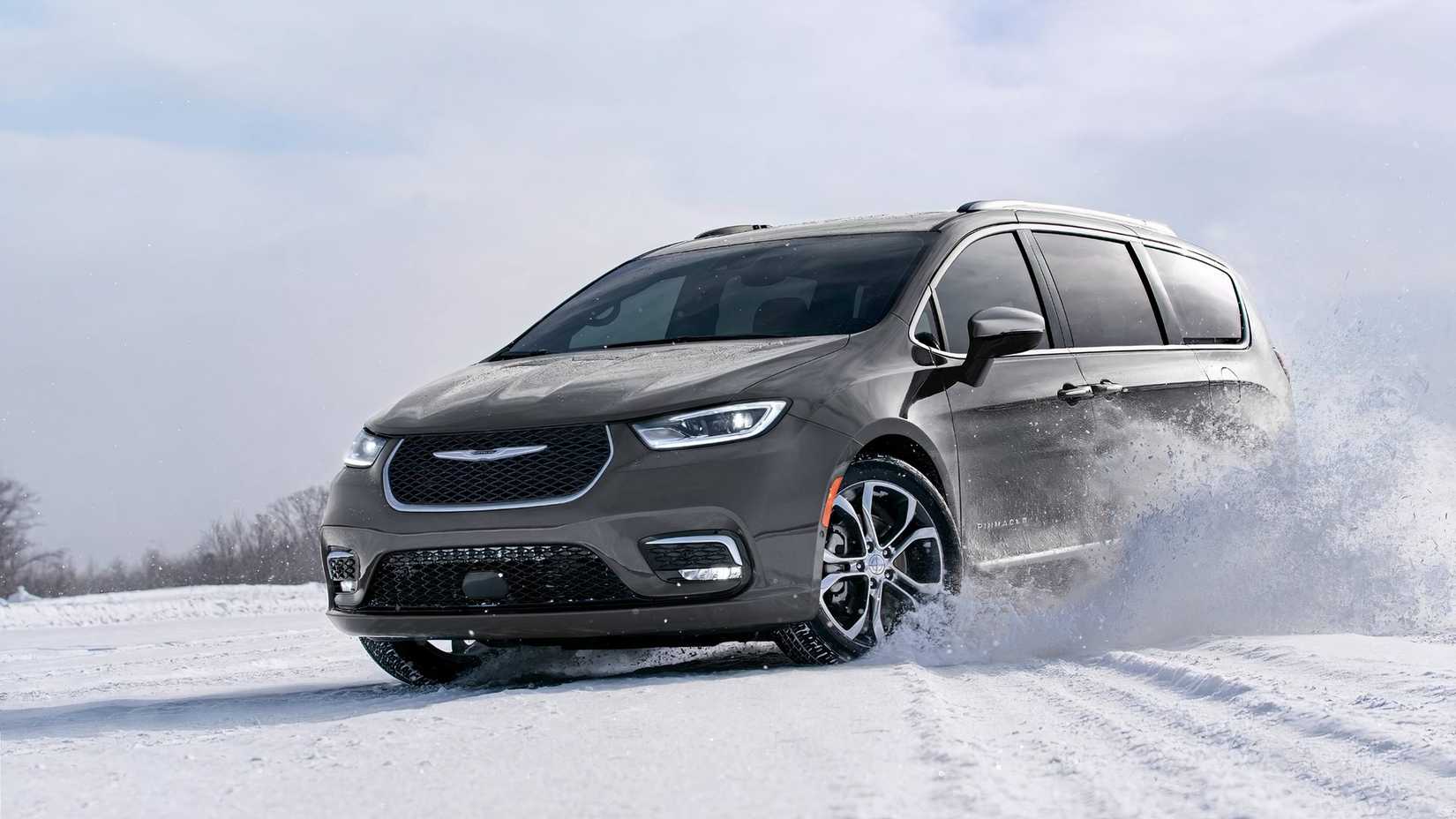 ch024_001pf 2024 Chrysler Pacifica exterior