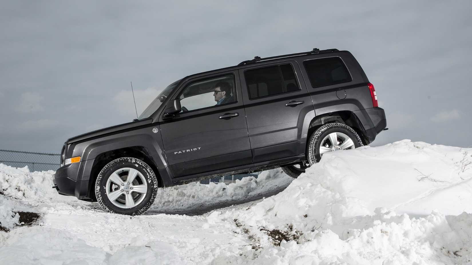 cropped-jp016_008pa 2017 Jeep Patriot