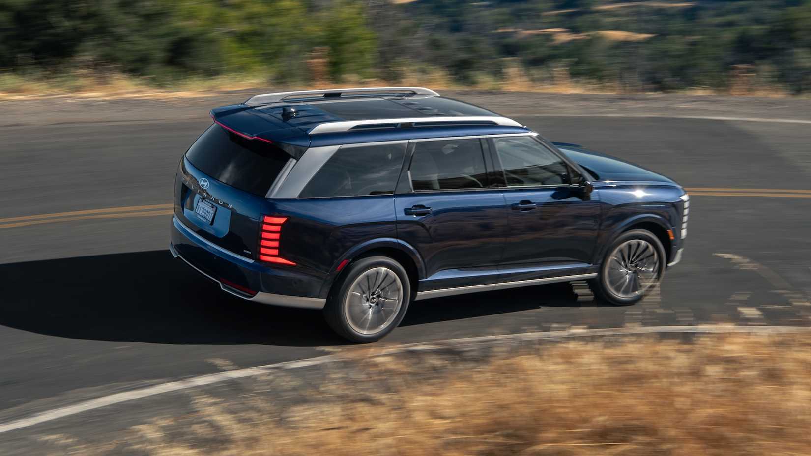 2026-hyundai-palisade-driving-large-67909-2026palisadecalligraphy 2026 Hyundai Palisade