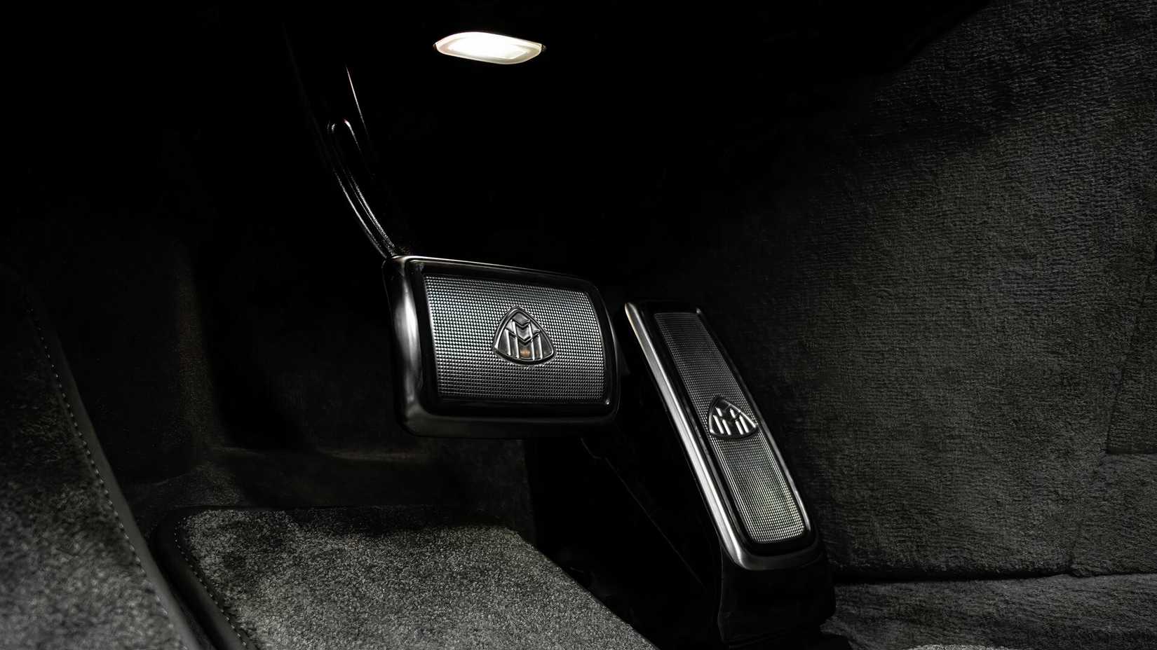 23c0107_051_converted 2026 Mercedes-Benz Maybach EQS SUV Pedals