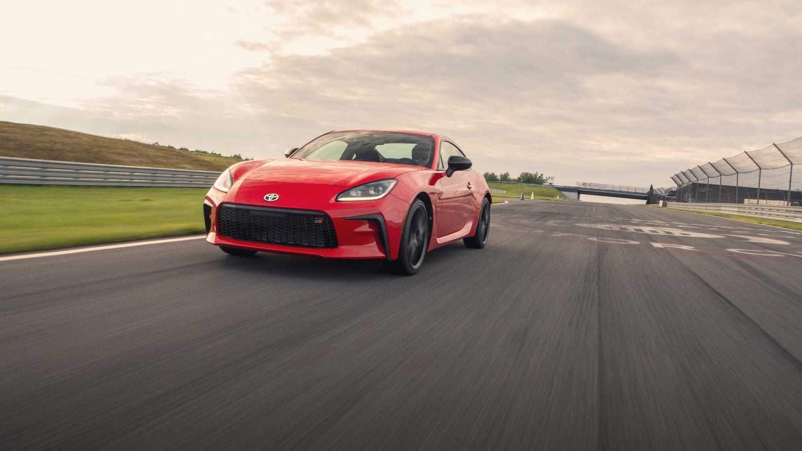 2022 Toyota GR86 front 3/4